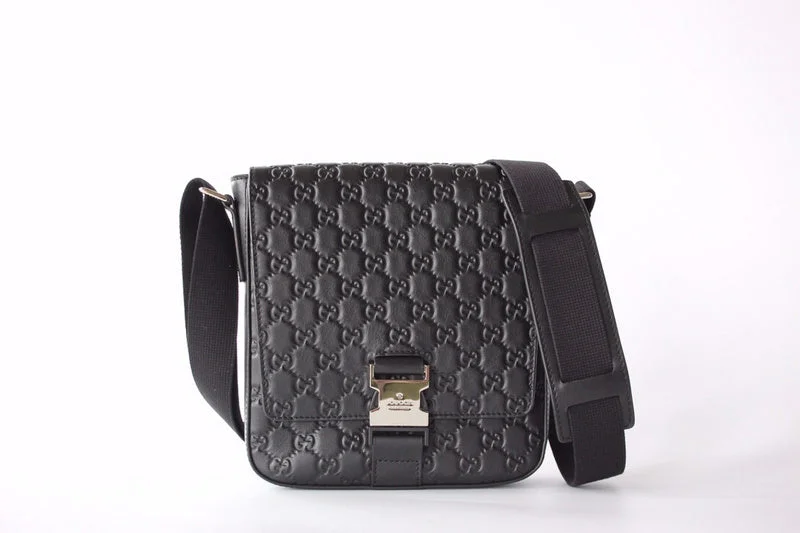 Women Gucci bags with a zippered interior pocketBC - GUCCI BAG - 3101