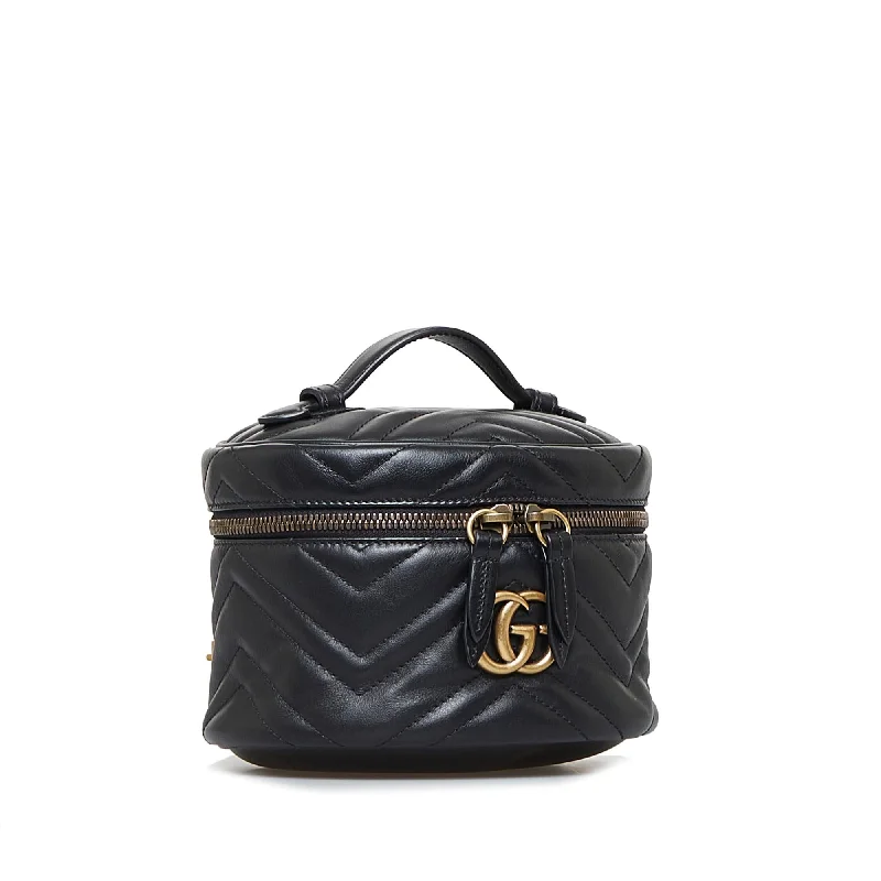 Gucci tote bags for women with a printed Gucci logoGucci GG Marmont Round Backpack (SHG-IpUEXE)