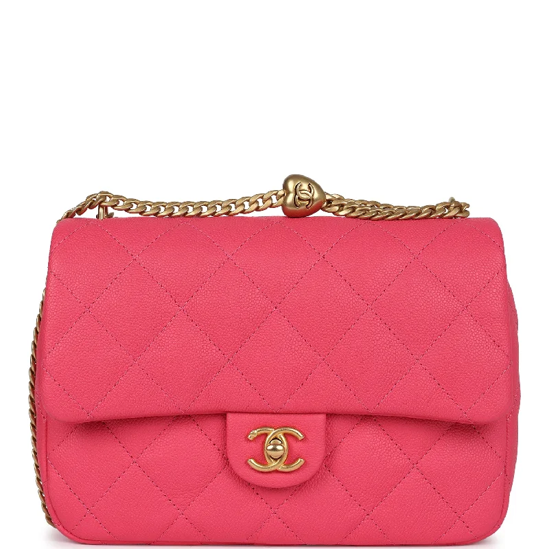 Chanel Vintage Inspired Handbag for Retro LoversChanel Medium Sweetheart Crush Flap Bag Pink Caviar Antique Gold Hardware