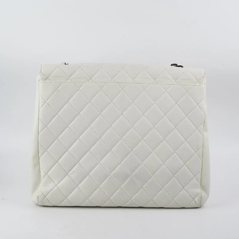 Chanel Handbag with Adjustable Strap for ComfortChanel Matelasse Shoulder Bag White