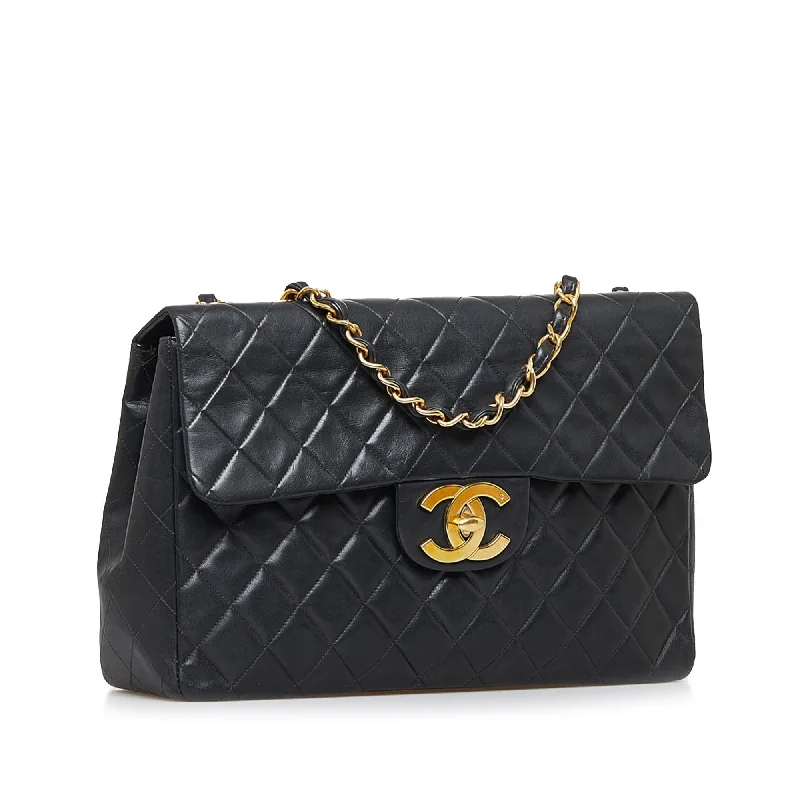 Chanel Handbag with Adjustable Strap for ComfortChanel Maxi Classic Lambskin Single Flap (bNolFY)