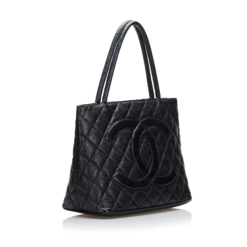 Chanel Vintage Inspired Handbag for Retro LoversChanel Medallion Tote (36480)