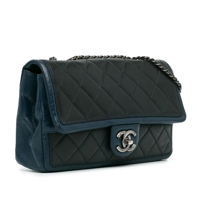 Chanel All - Match Handbag for Versatile StylingChanel Medium Bicolor Lambskin Graphic Flap (EwBfXt)