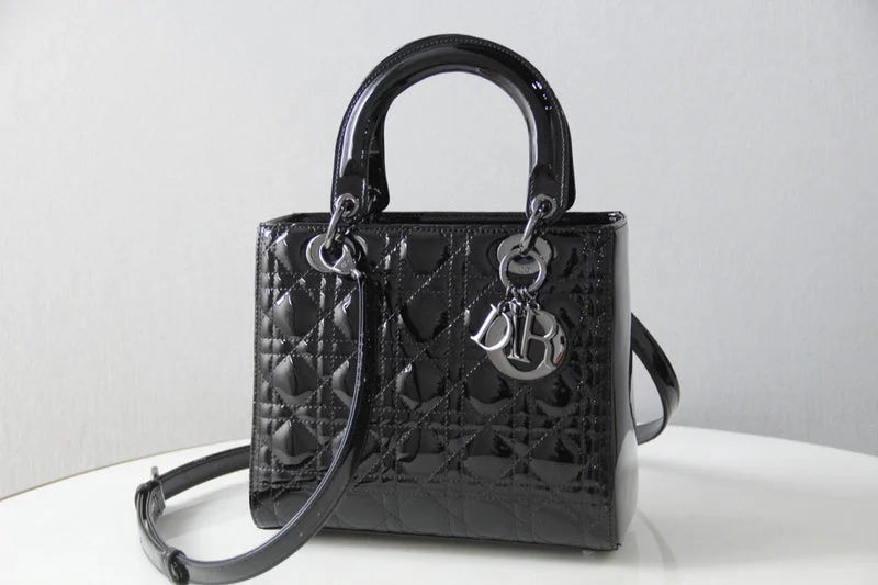 Stylish Christian Dior shoulder bags with a tassel - adorned zipperChristian Dior  Bags - 2550