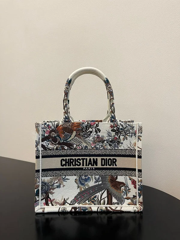 Christian Dior bags with a quilted pattern and gold - toned hardwareChristian Dior  Bags - 2619