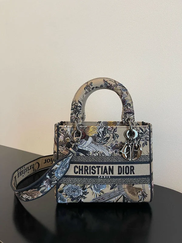 Luxury Christian Dior crossbody bags with a chain - link strapChristian Dior  Bags - 2623