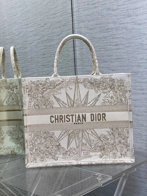 Christian Dior handbags with a removable shoulder strap for versatilityChristian Dior  Bags - 2645