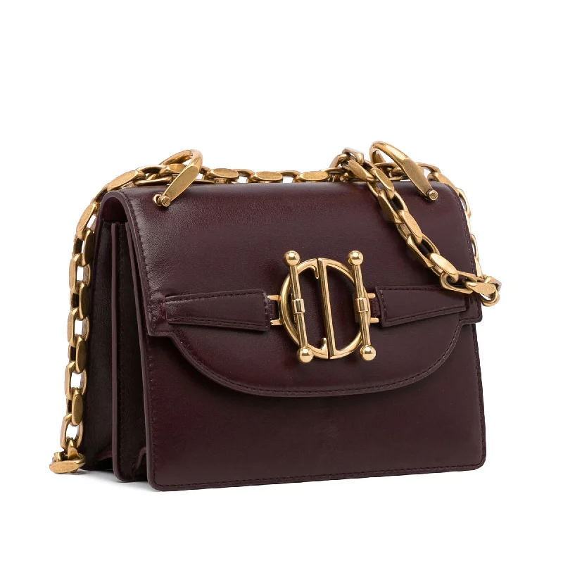 Christian Dior crossbody bags with a front - flap pocket for easy accessDior Diordirection Flap Bag (a1jbiA)