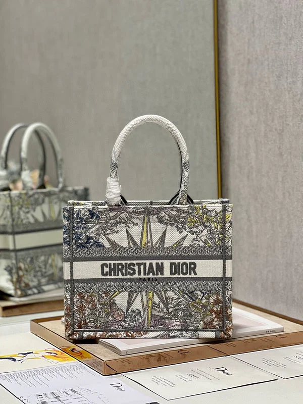 Luxury Christian Dior crossbody bags with a chain - link strapChristian Dior Bag