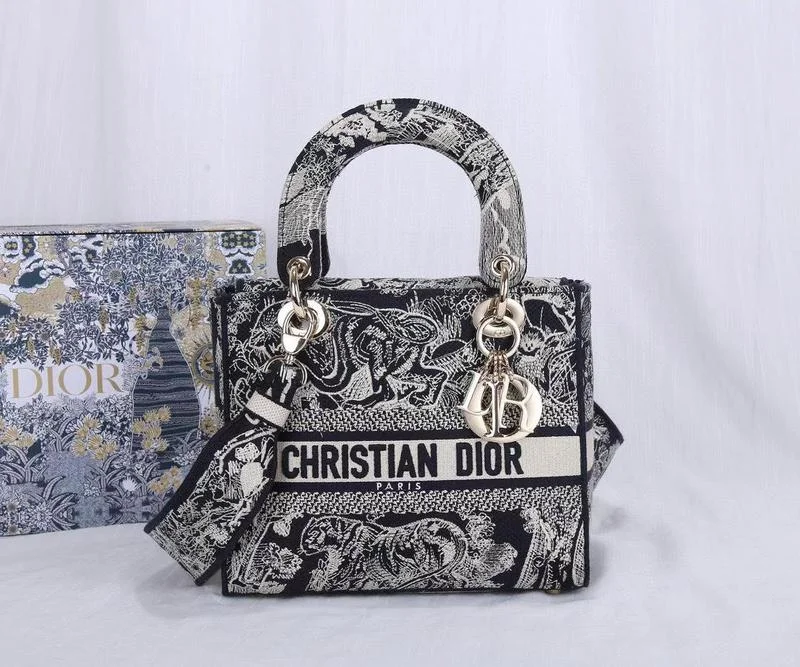 Christian Dior Saddle bags with a patent leather finish for a shiny lookDior Bags -The Arid Bag Shop Bags - 364